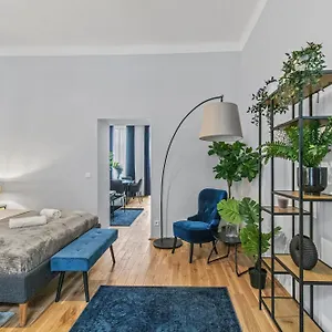  Apartment Balcony Apartment, 4 Min To U3 Zipperer Strasse